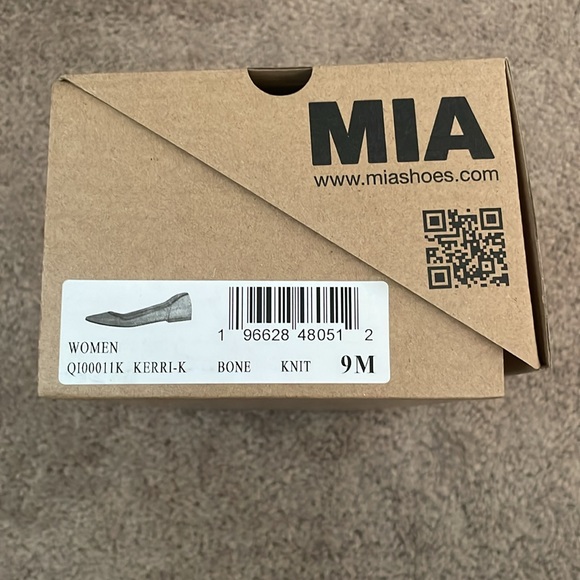 MIA Kerri Ballet Knit Flat Bone 9 - Picture 6 of 7